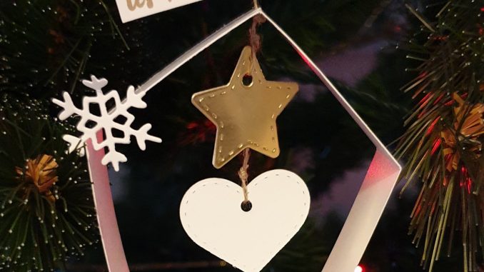 Décoration fenêtre scrap stampin'up. Jpg